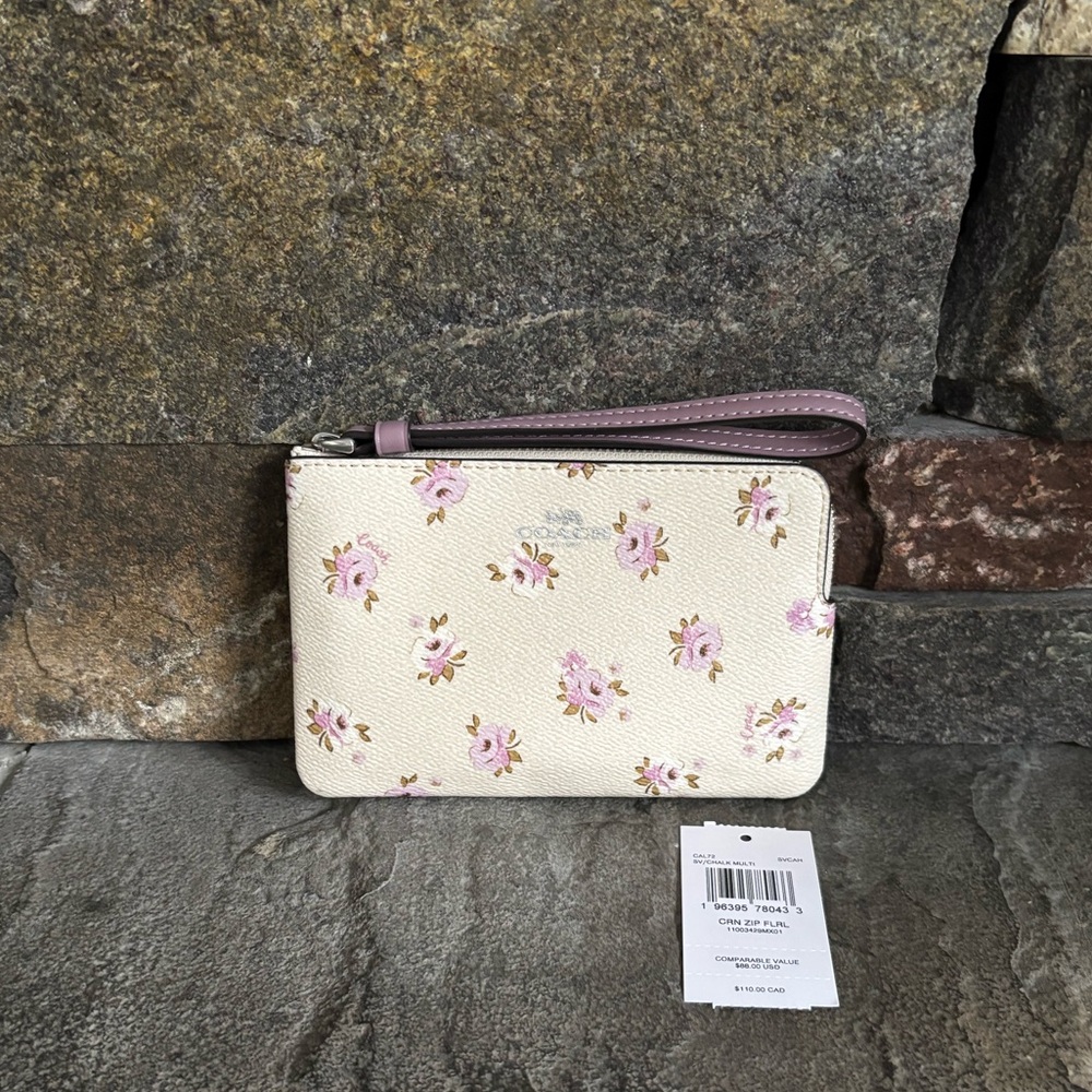 SOLD** Do Not Purchase** NWT COACH Corner Zip Wristlet with Floral Print
